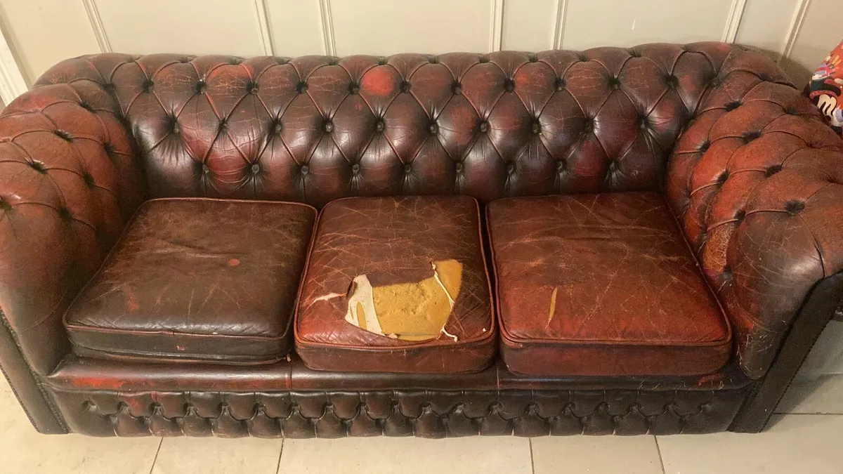 Chesterfield suite for reupholstering - Image 2