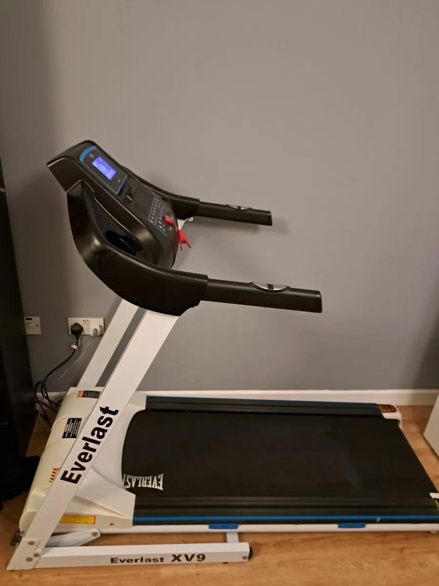 Treadmill EVERLAST XV9 - Image 1