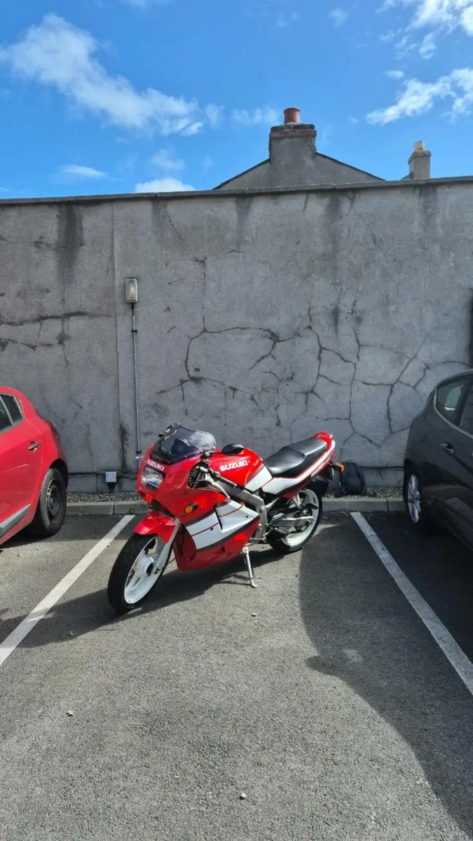 Suzuki Gs500e - Image 1