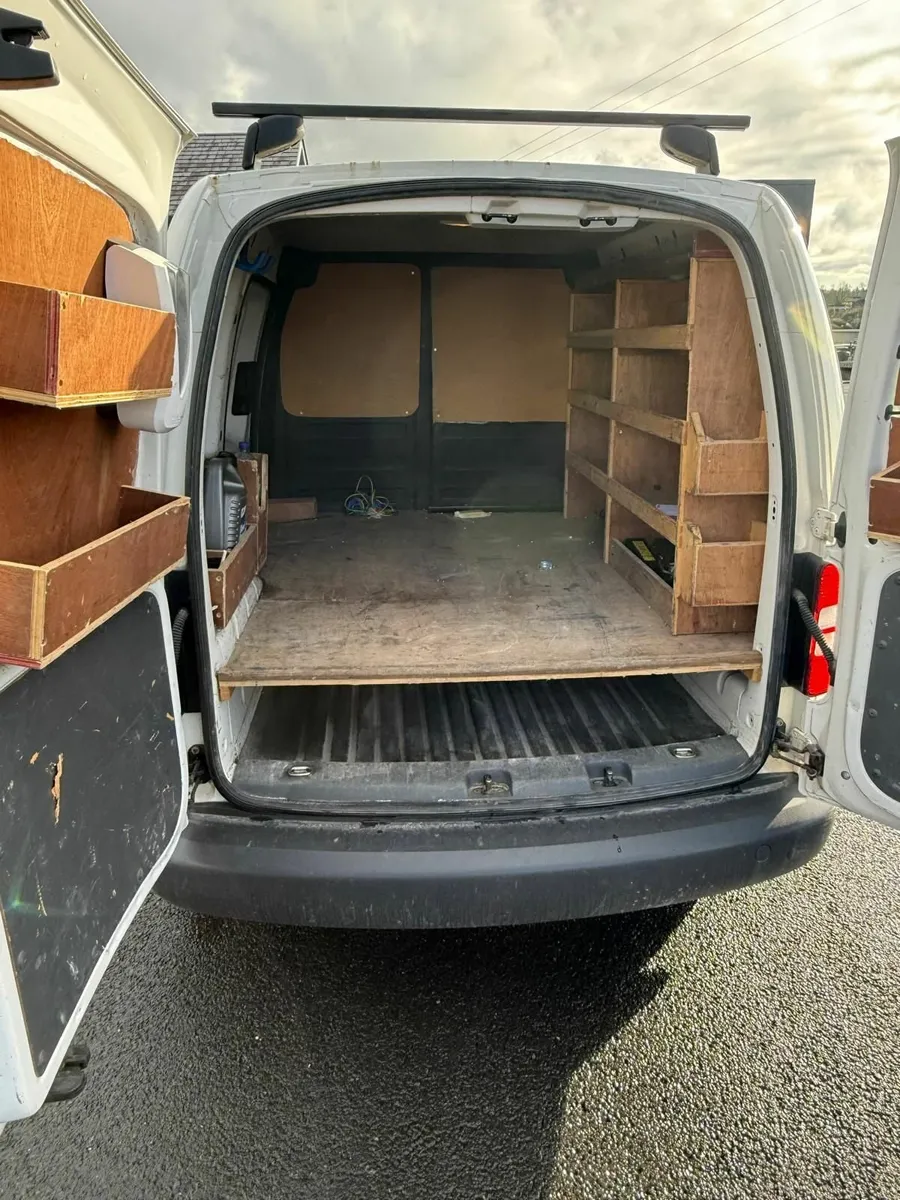 Volkswagen Caddy 2012 - Image 4