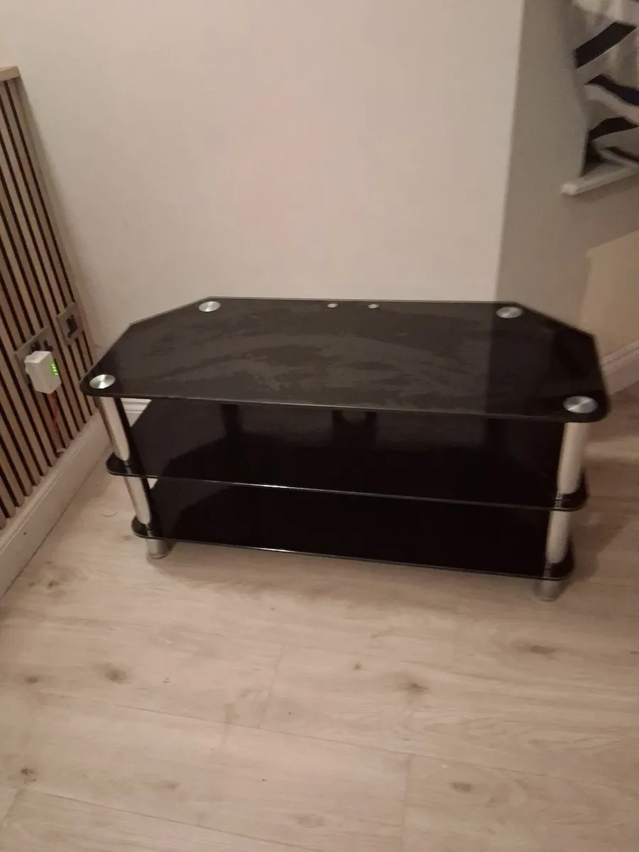 Large tv stand - Image 2