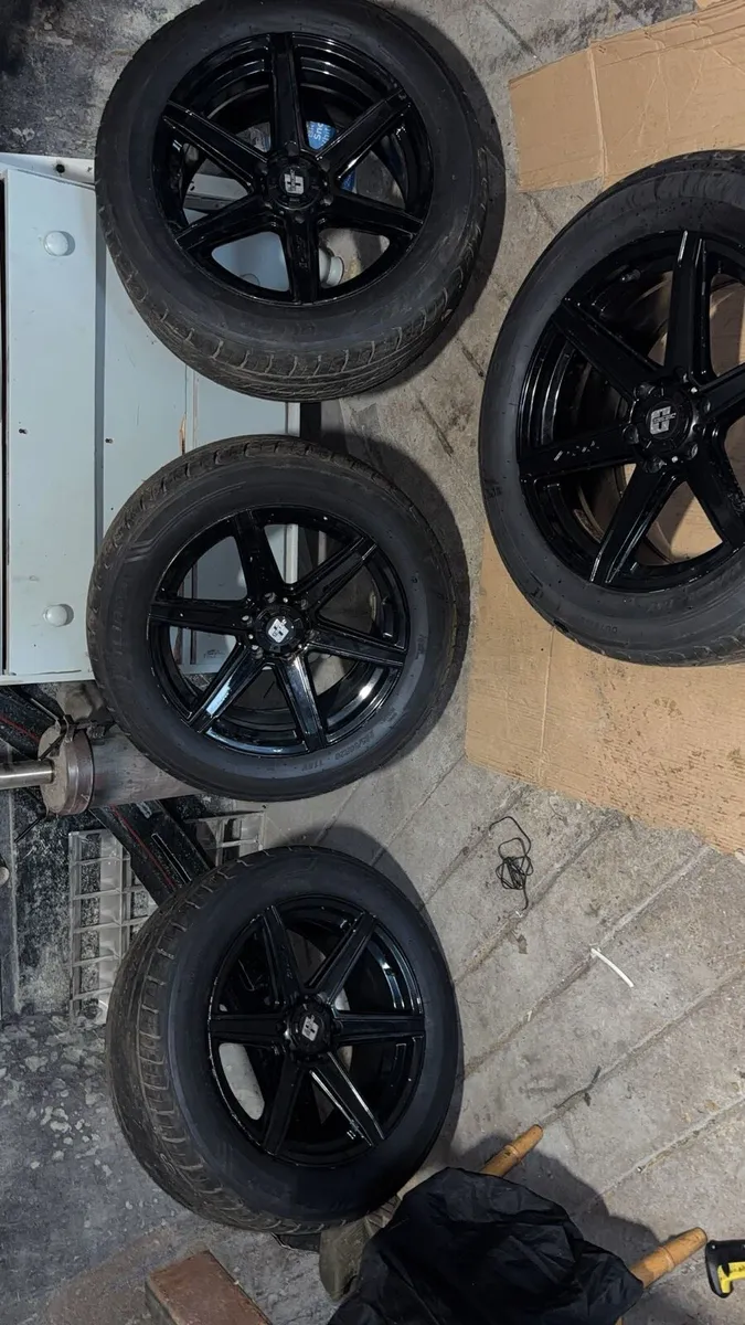 Alloys 4x4 - Image 2