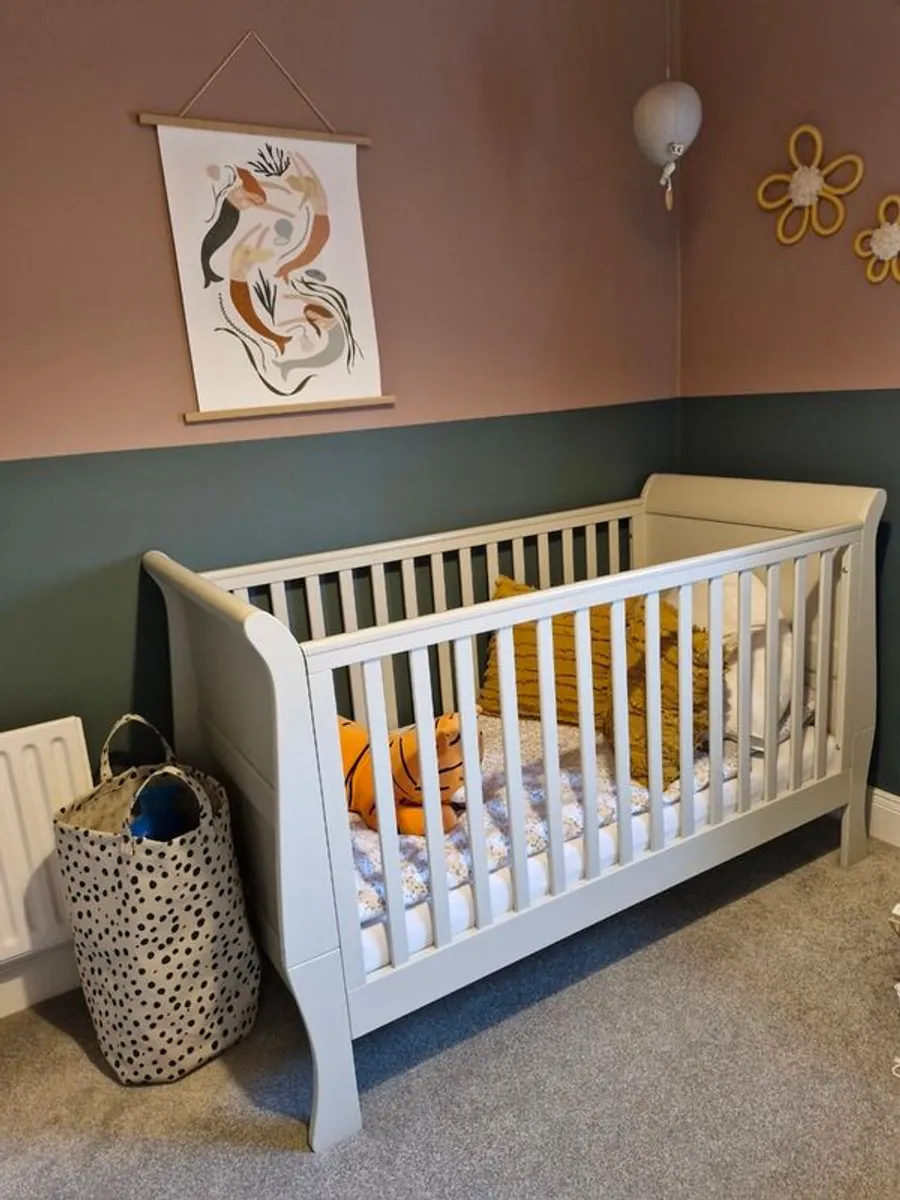 Mamas and Papas Cot and Changing table - Image 1