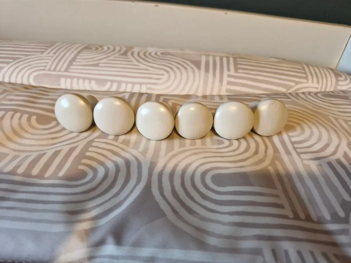 Mamas and Papas Cot and Changing table - Image 3