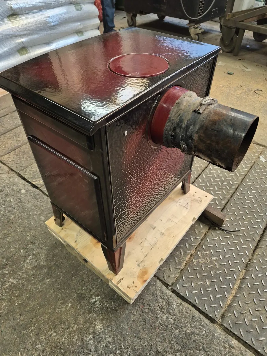 Solid fuel stove - Image 2