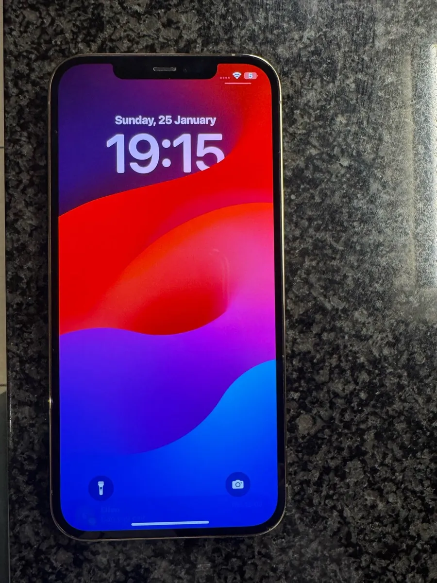 Gold iphone 12 pro max - Image 2
