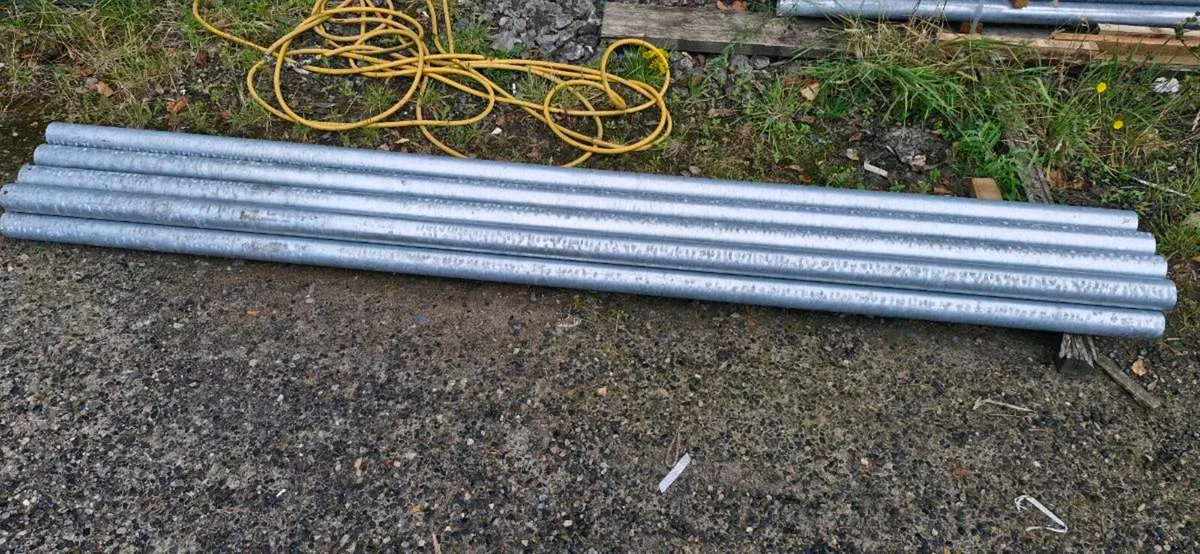Galvanized Tubular steel posts - Image 4