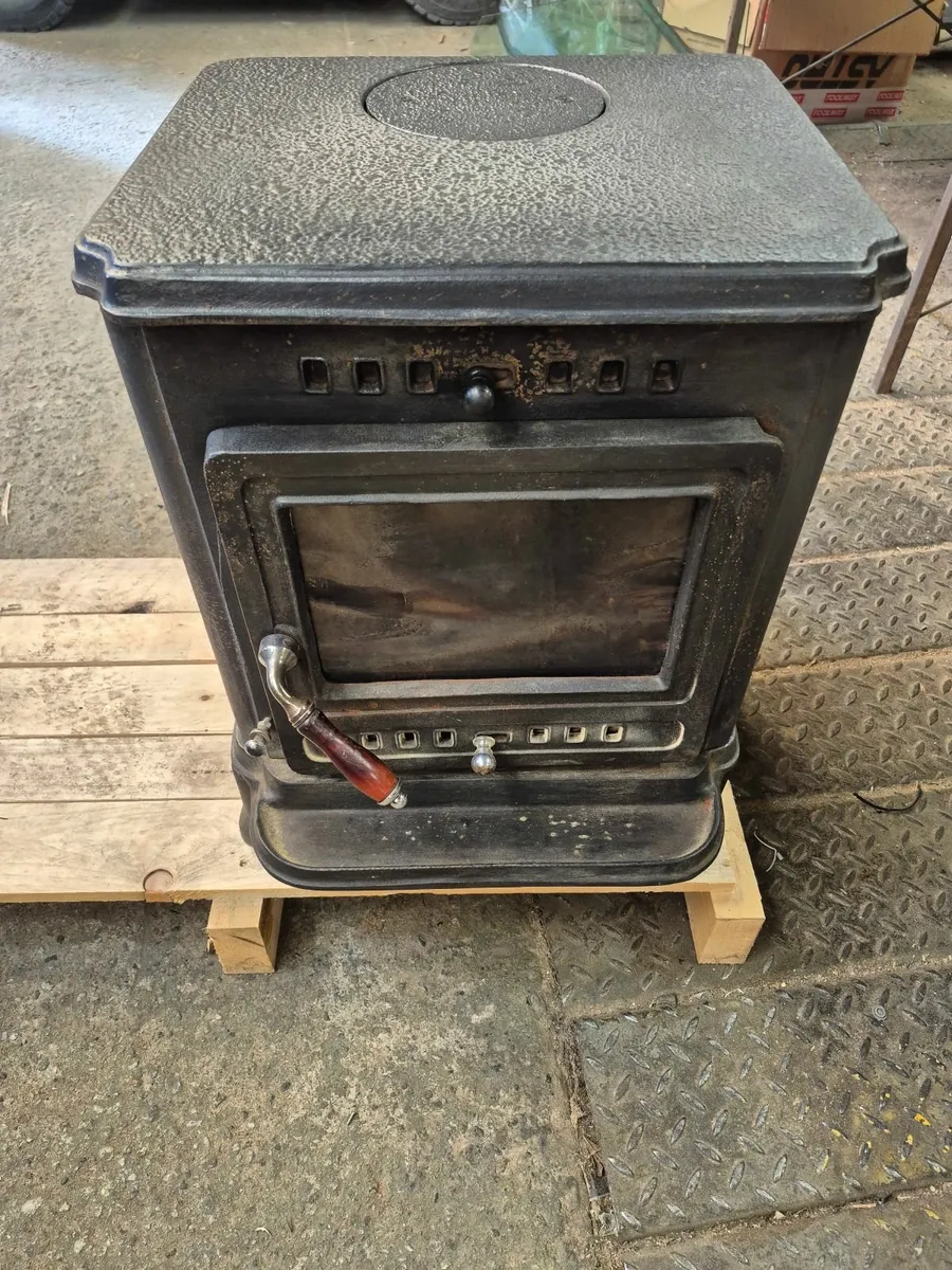 Solid fuel stove - Image 4