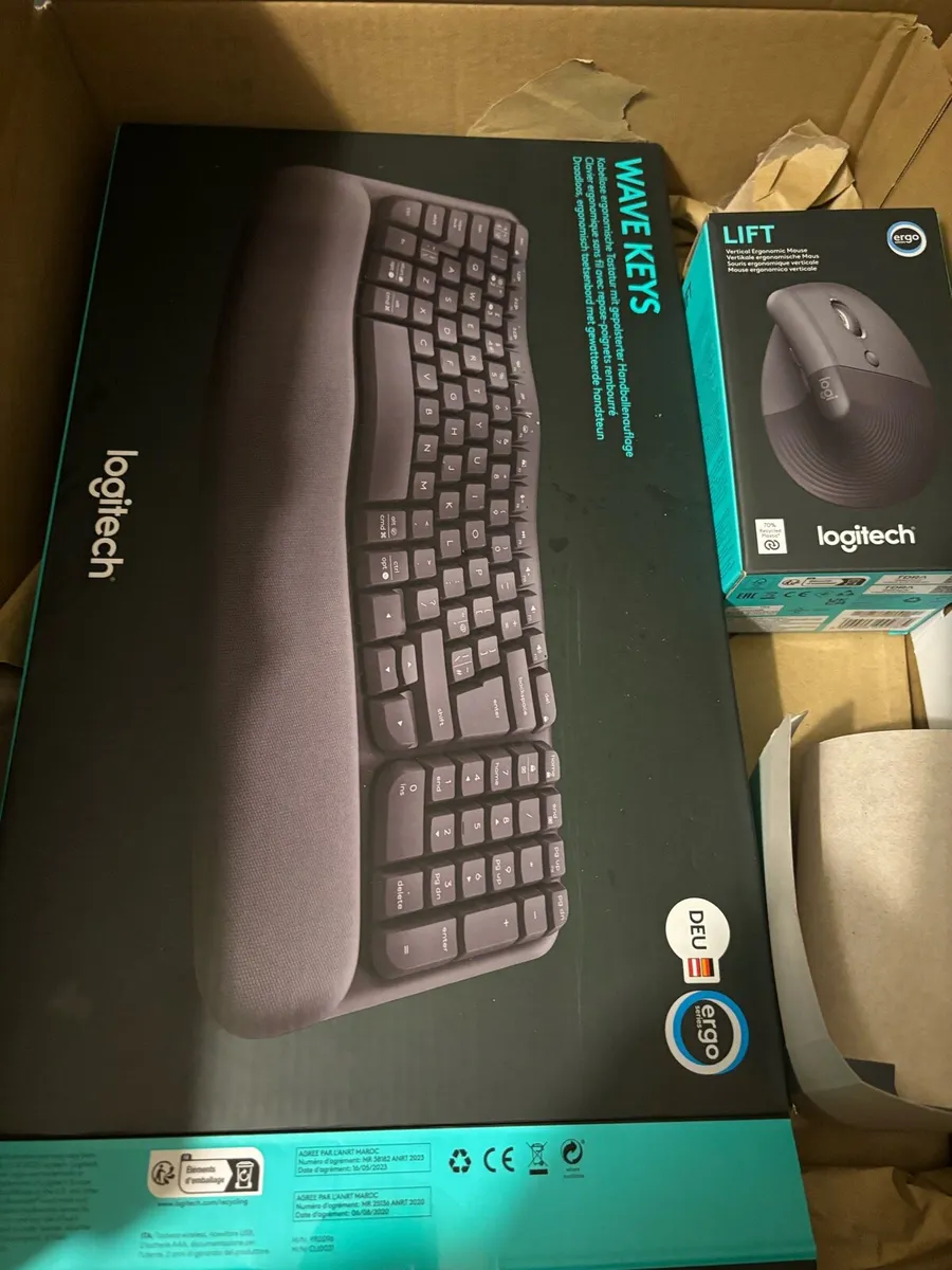 Ergonomic Keyboard and Mouse - Image 2