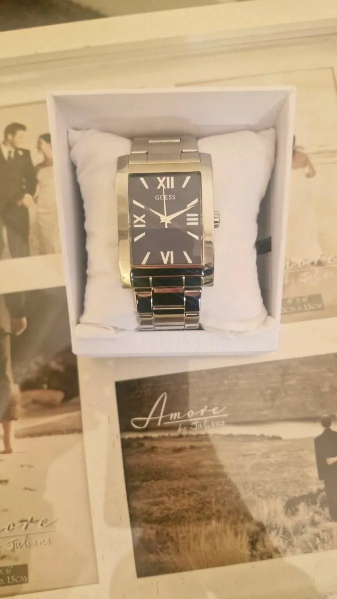 Guess Stainless Steel analogue watch 34 mm - Image 3