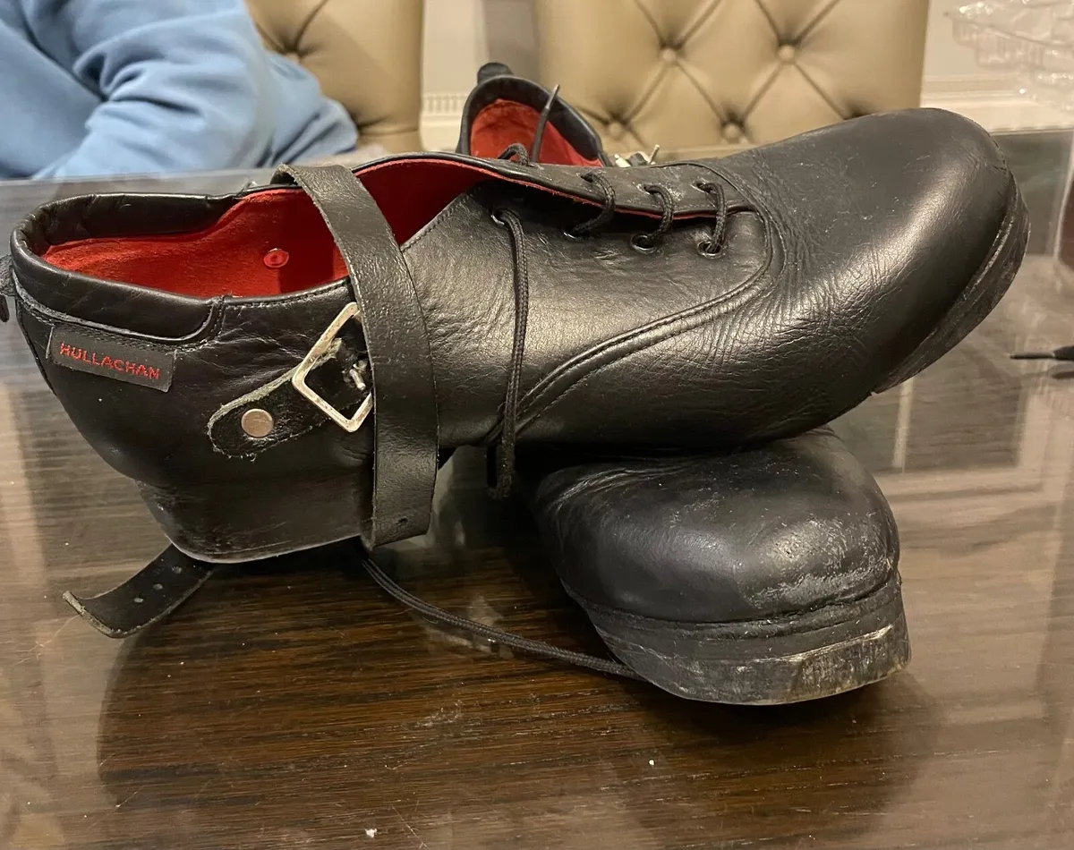 Dance shoes - Image 1