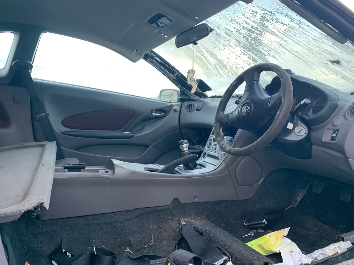 TOYOTA CELICA  BMW 318 PARTS - Image 3