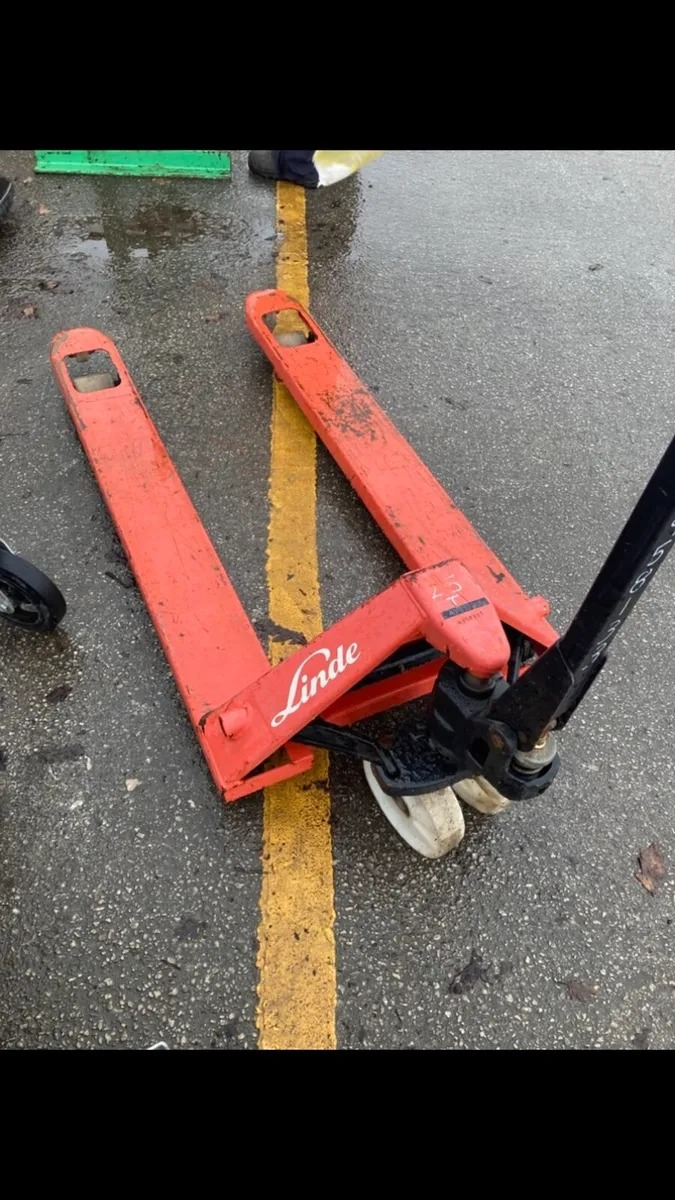 Linde 2.5 ton Pallet Truck