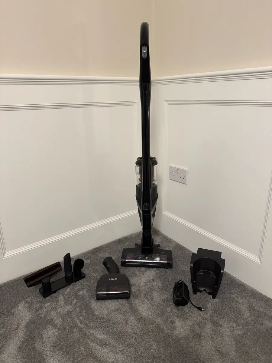 Miele HX2 Triflex Hoover - Image 1