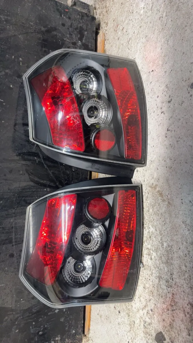E12 Toyota lights - Image 4