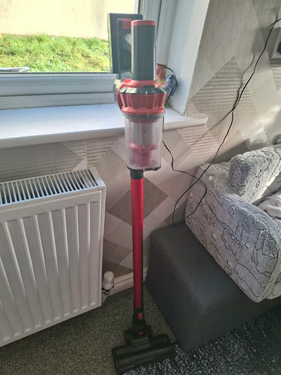 Cordless vacuum - Image 1