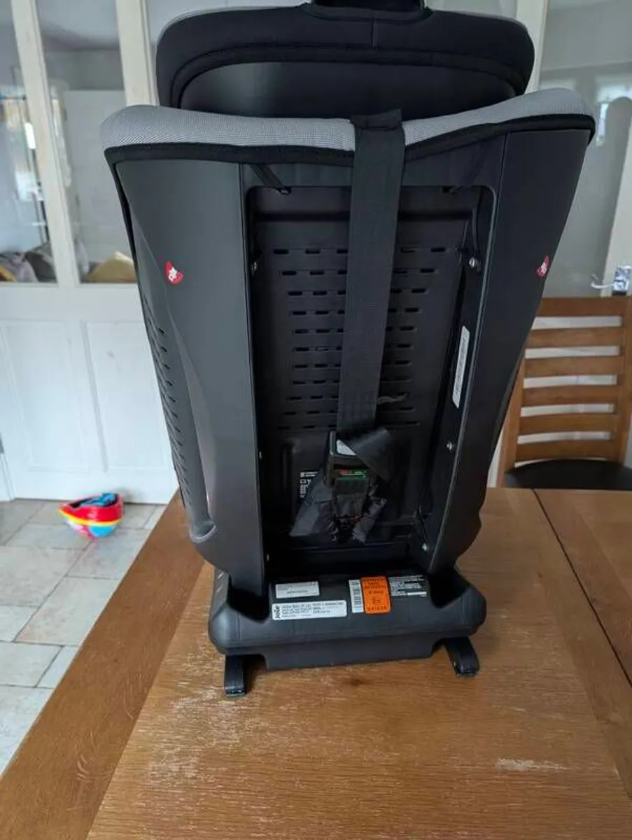 Joie Iso Fix Car Seat - Image 2