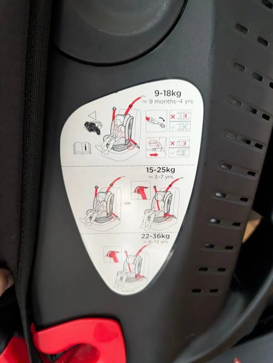 Joie Iso Fix Car Seat - Image 3