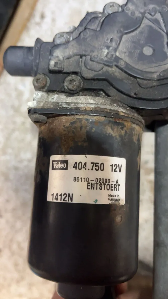 Wiper motor for e12 Toyota - Image 3