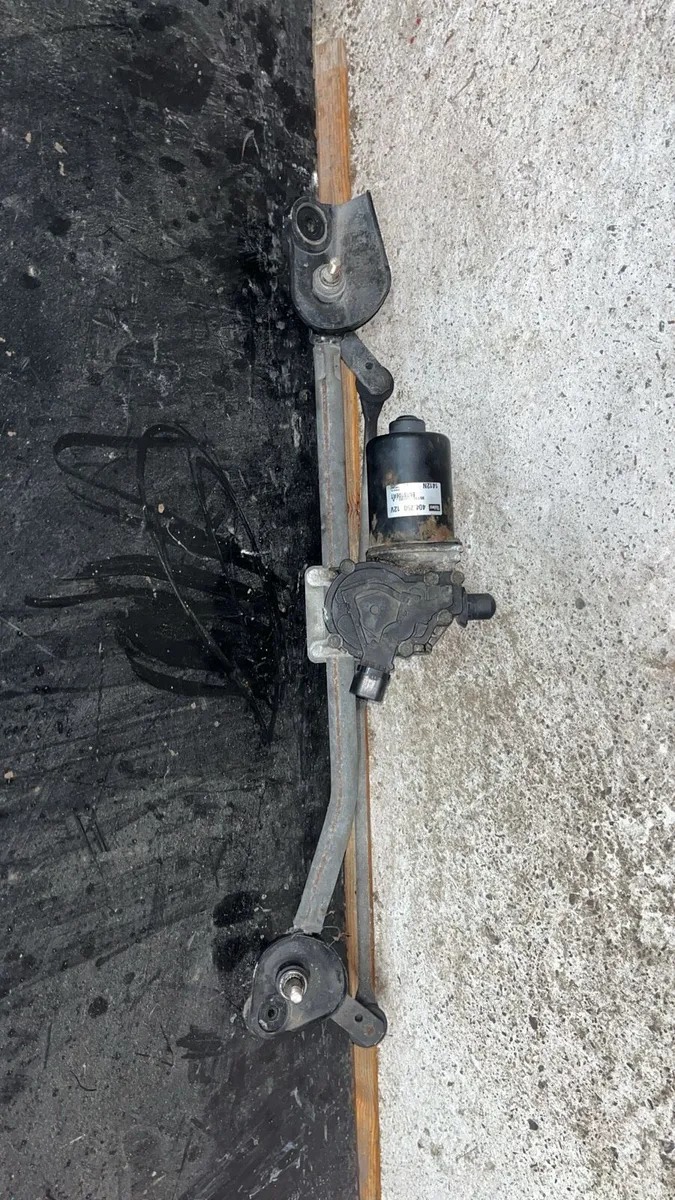 Wiper motor for e12 Toyota - Image 4