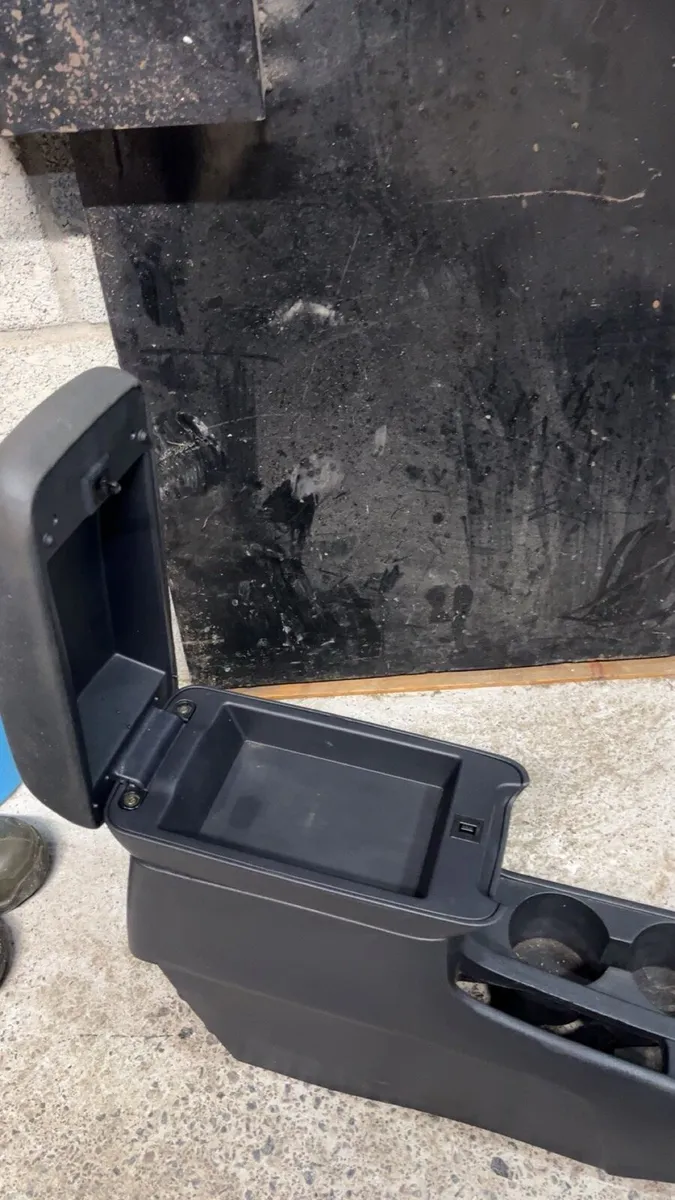 Center console for e12 Toyota - Image 2