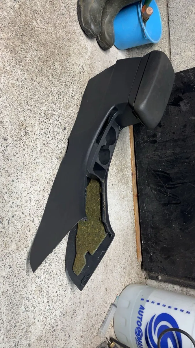 Center console for e12 Toyota - Image 1