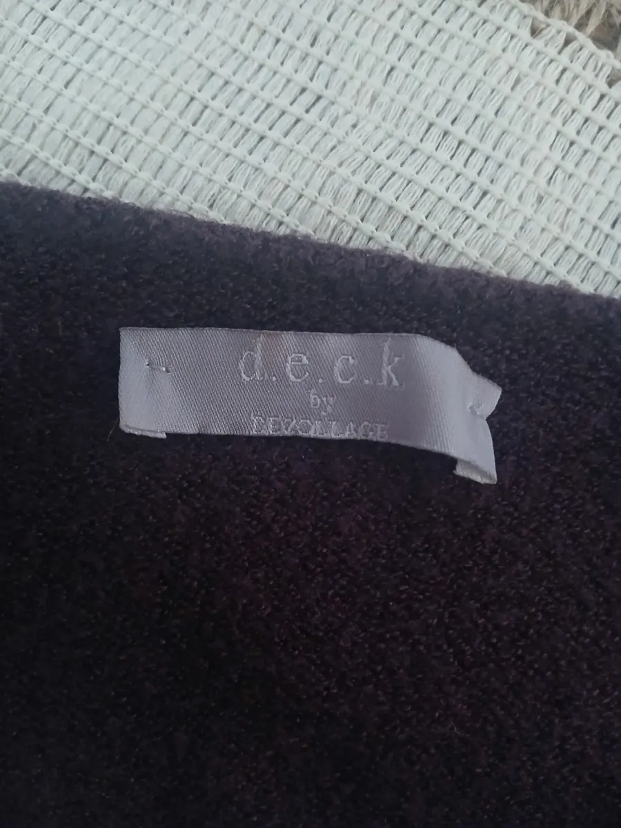 Deck (decollage) knit - Image 1