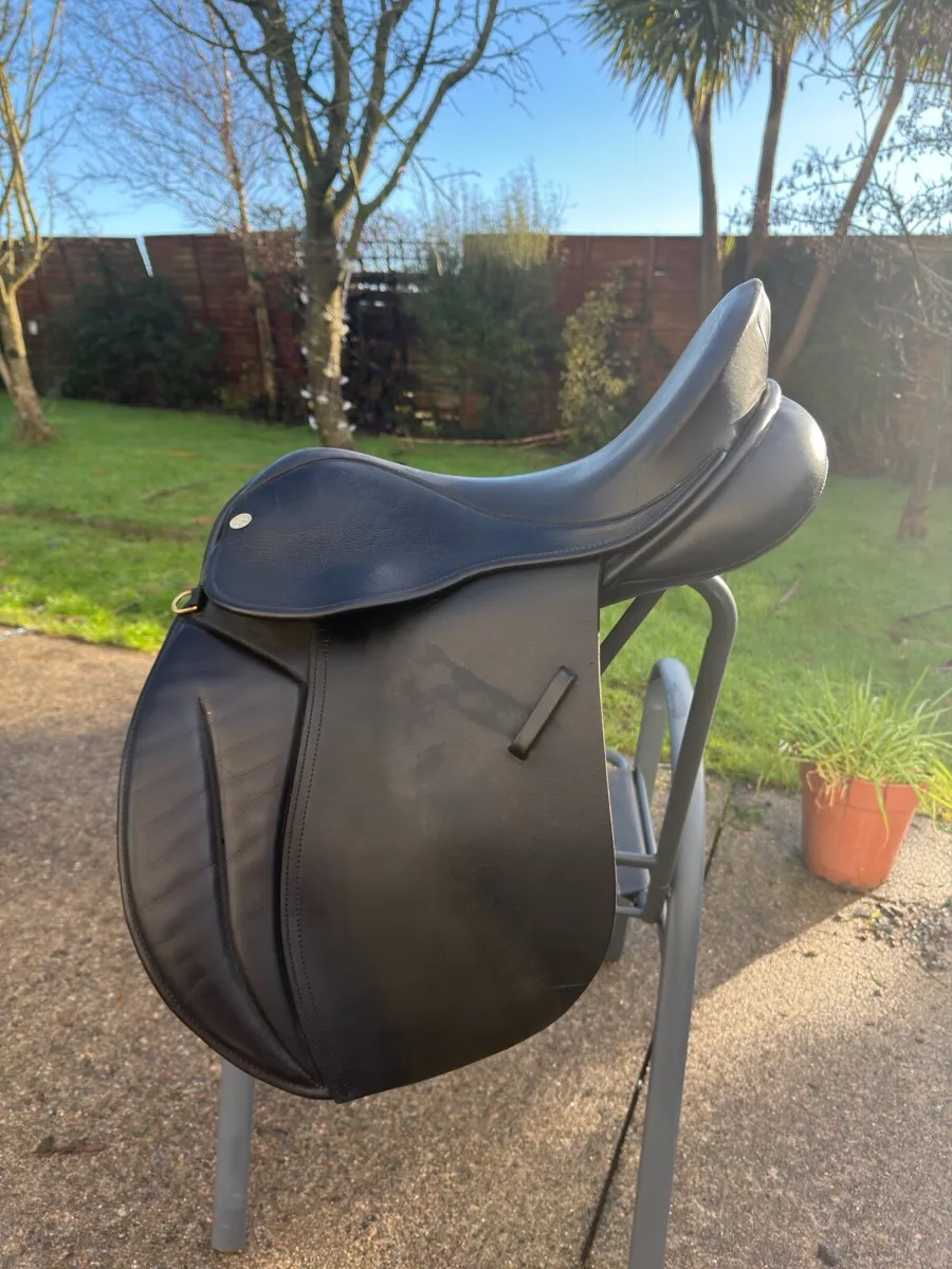 17.5” Kensington Working Hunter / GP Saddle - Image 1