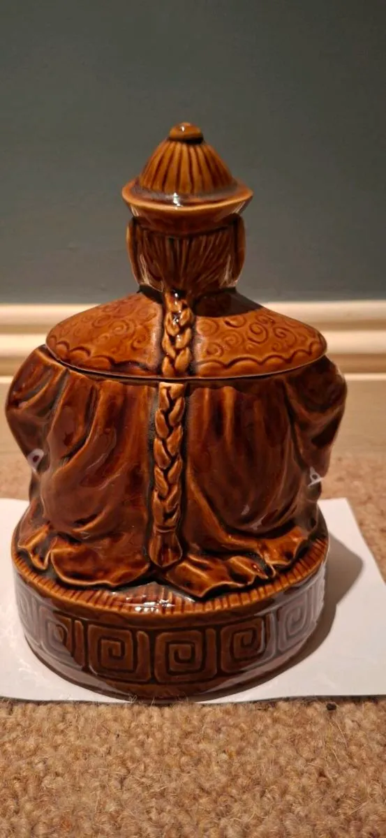 Chinese Ceramic Tea Container - Image 2