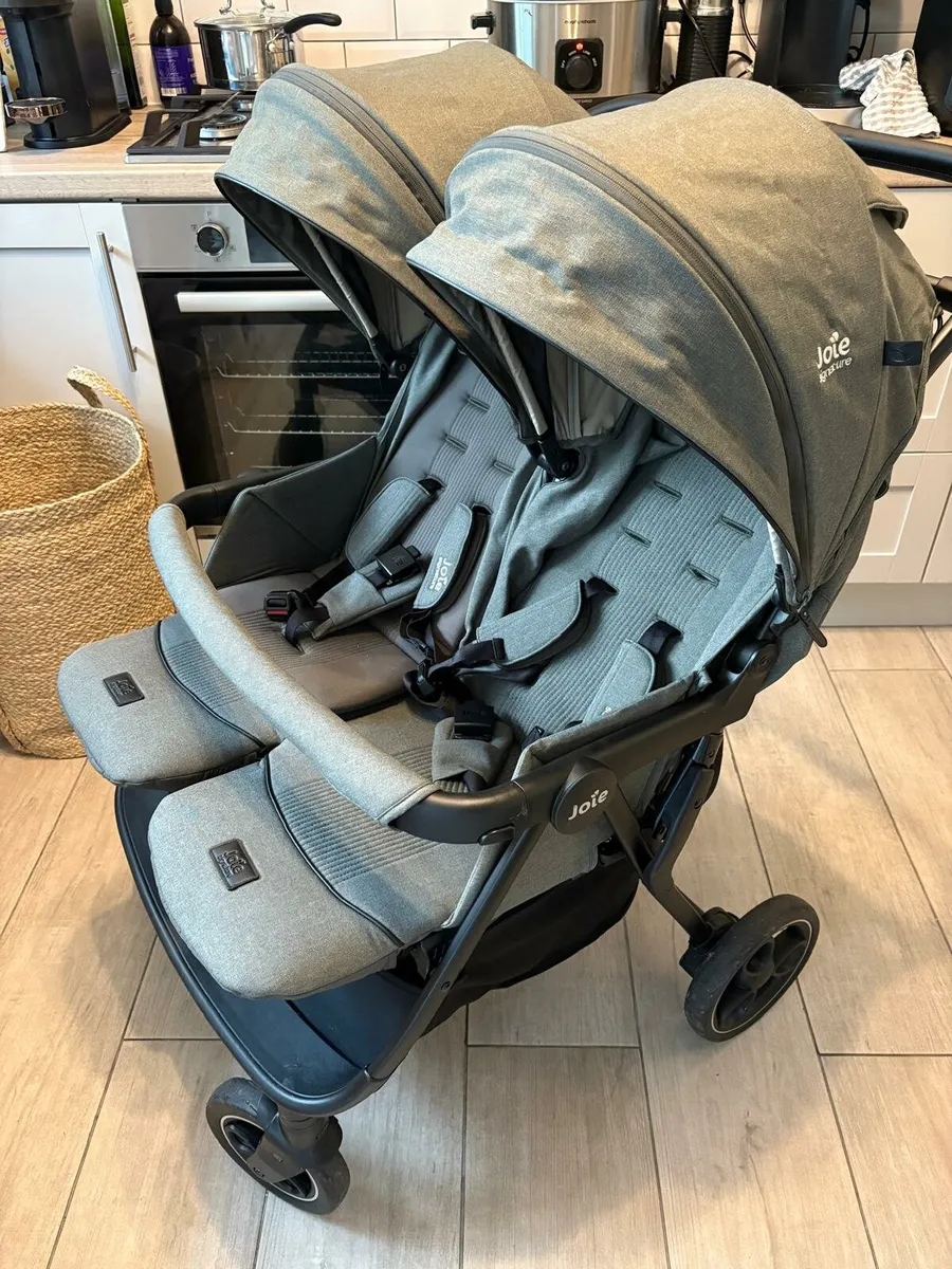 Joie Estrella Double Stroller/ Buggy - Image 2