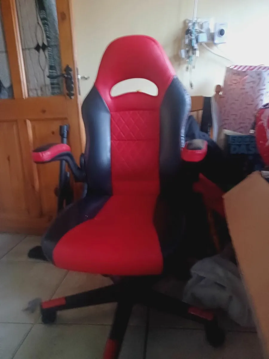 Gaming chair - Image 1