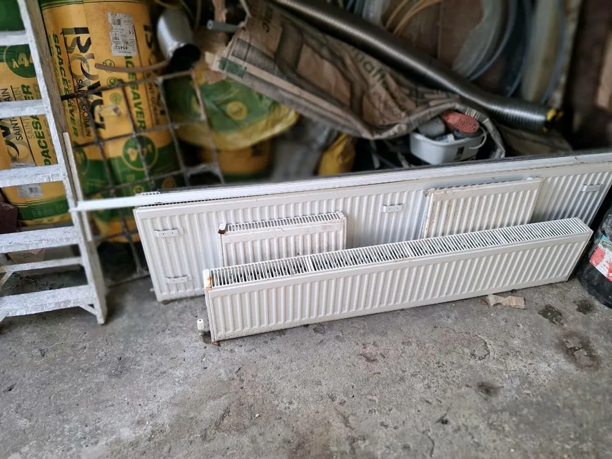 Stove and radiators - Image 2
