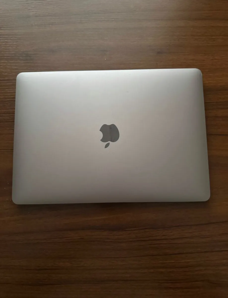 MacBook Air 2019 - Image 2