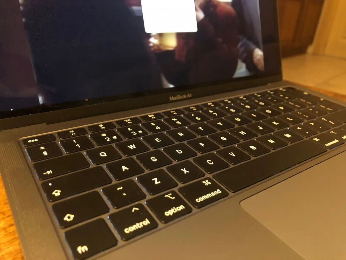 MacBook Air 2019 - Image 3