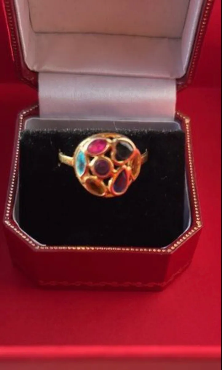 9ct gold bespoke cocktail ring - Image 1