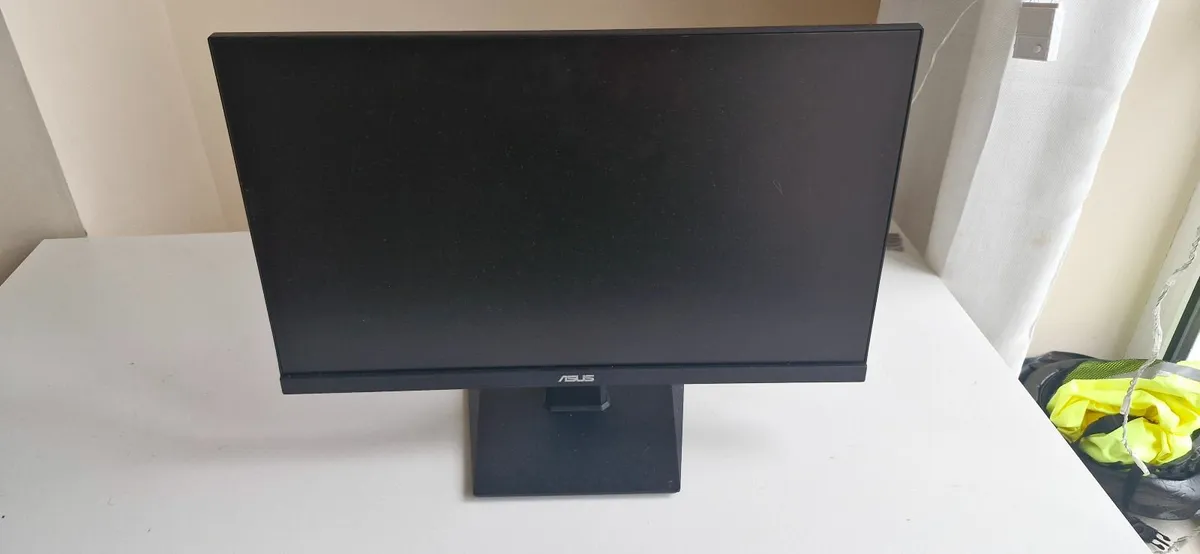 Office Desk, Chair & Monitor – Excellent Condition - Image 2