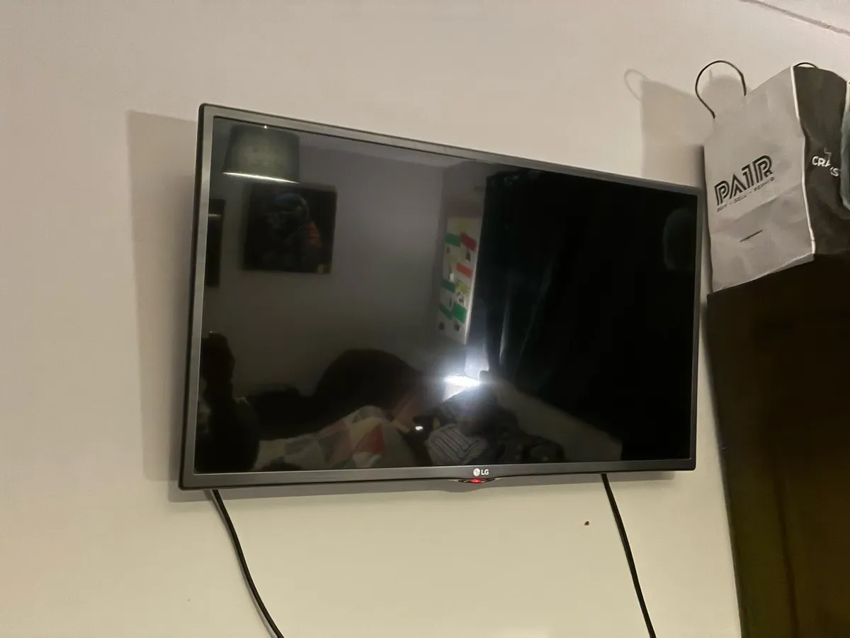 LG 32inch TV - Image 1