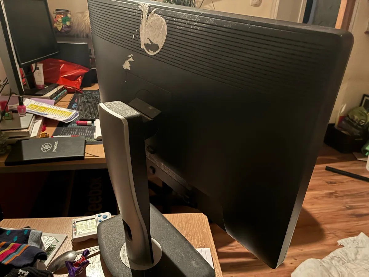 Dell computer Monitor - Image 3