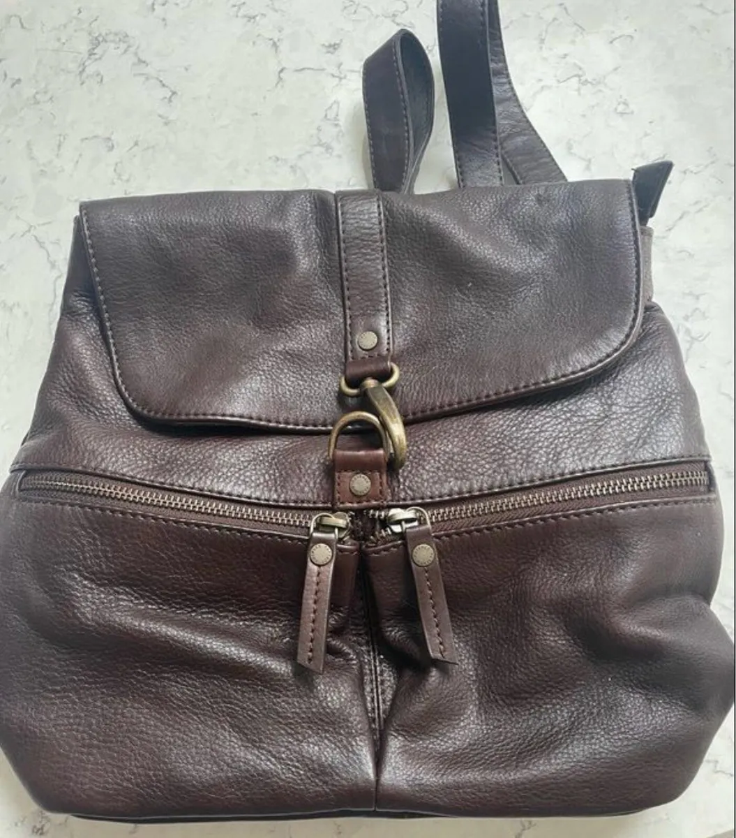 Fat face Leather bag - Image 1