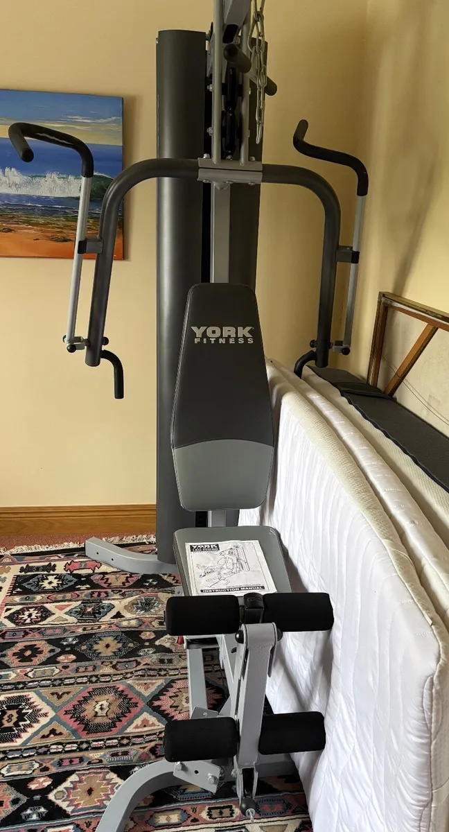 York Home gym with leg press - Image 2