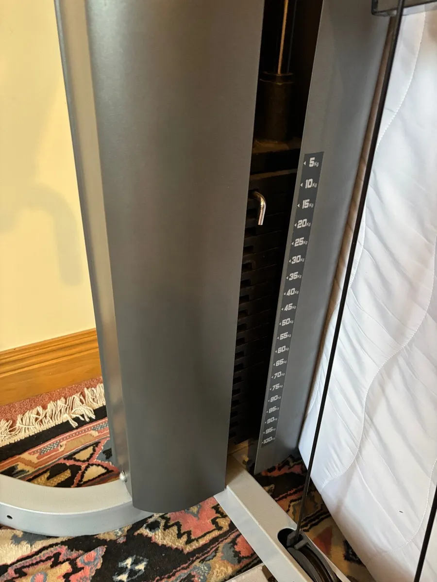 York Home gym with leg press - Image 4