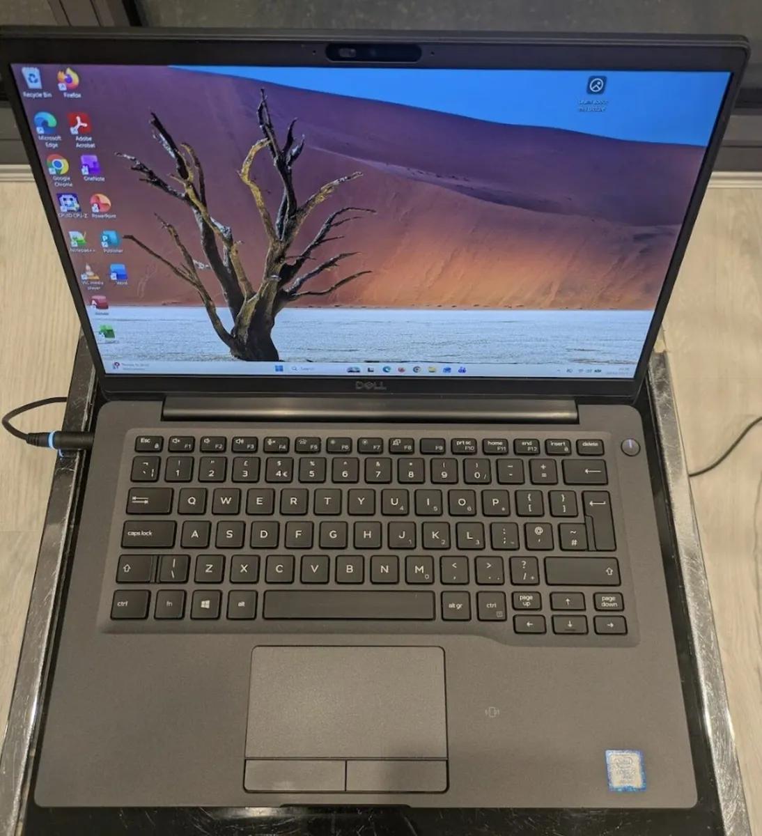 Dell Latitude 7400 Intel i5 Win 11 Office 21 16GB - Image 1