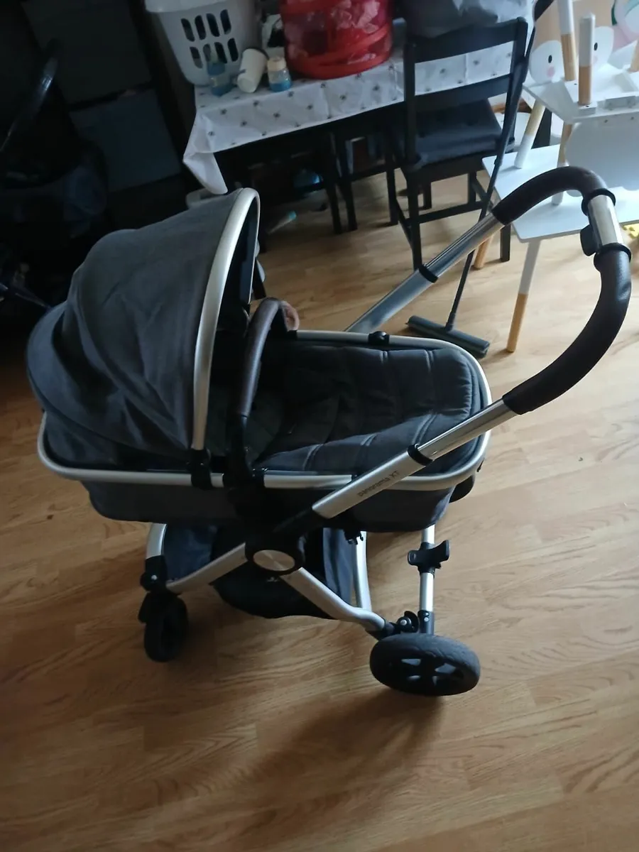 Baby Travel system - Image 2