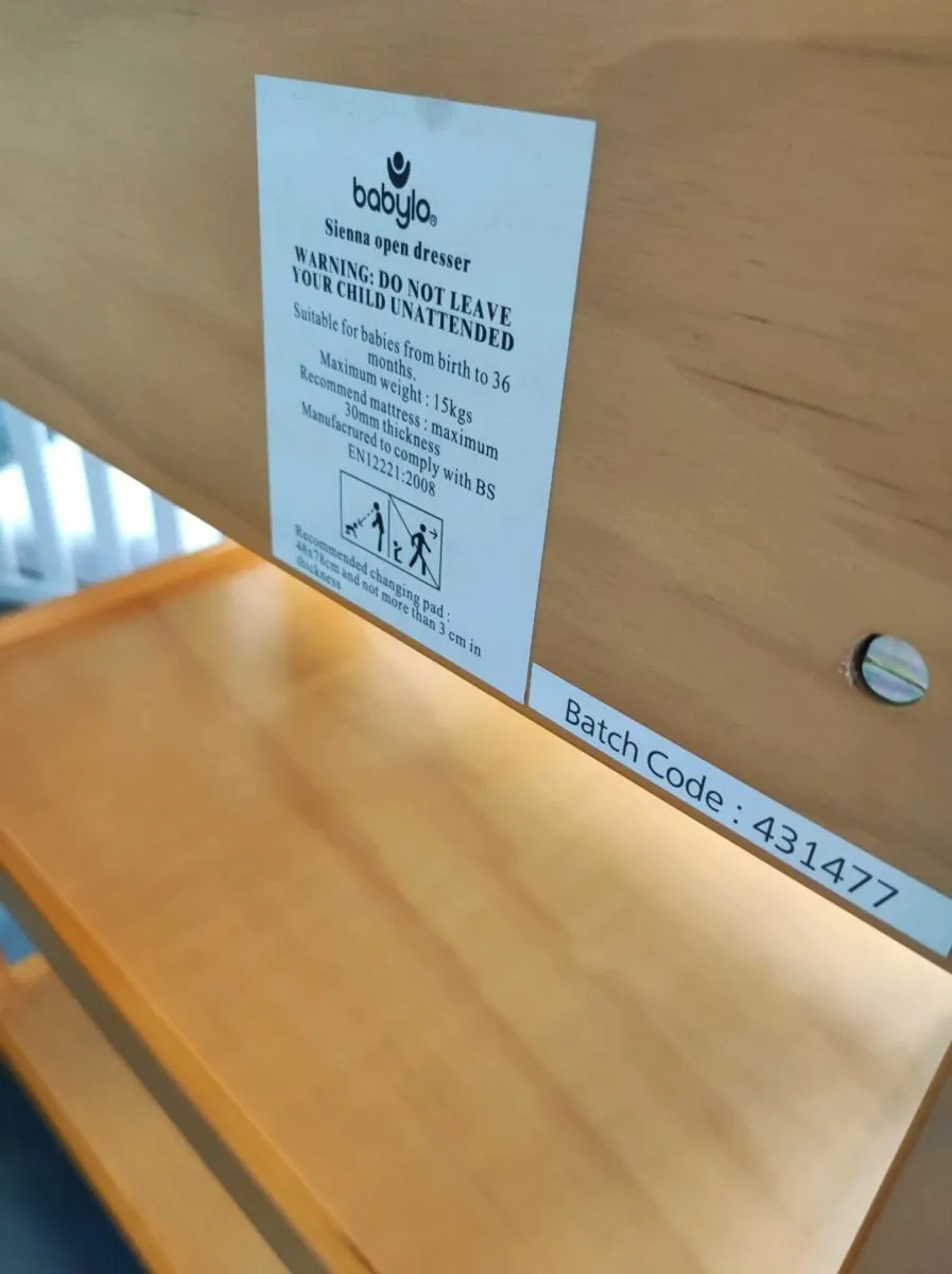 Babylo baby changing unit & cot🚚 - Image 3