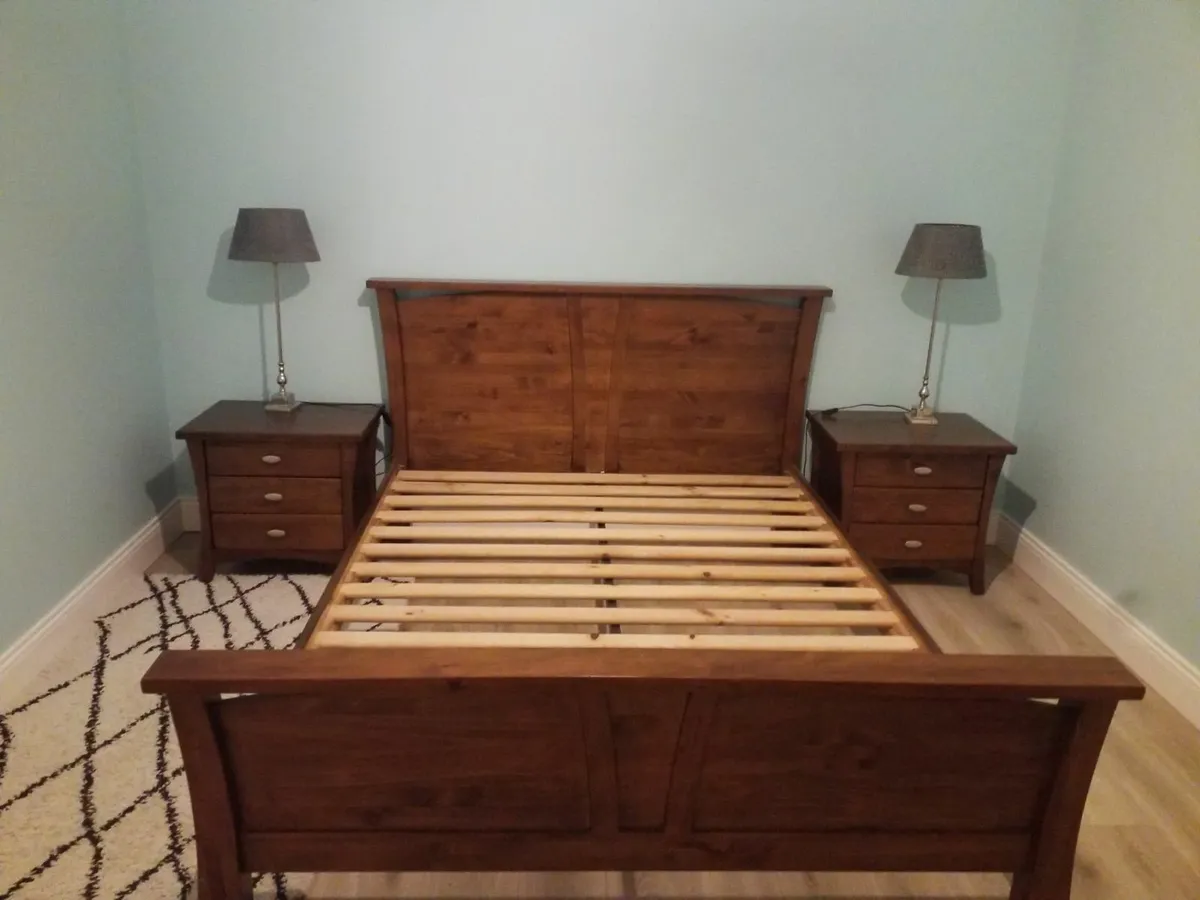 Second Hand Mahogany King Size Bed for Sale - Image 1