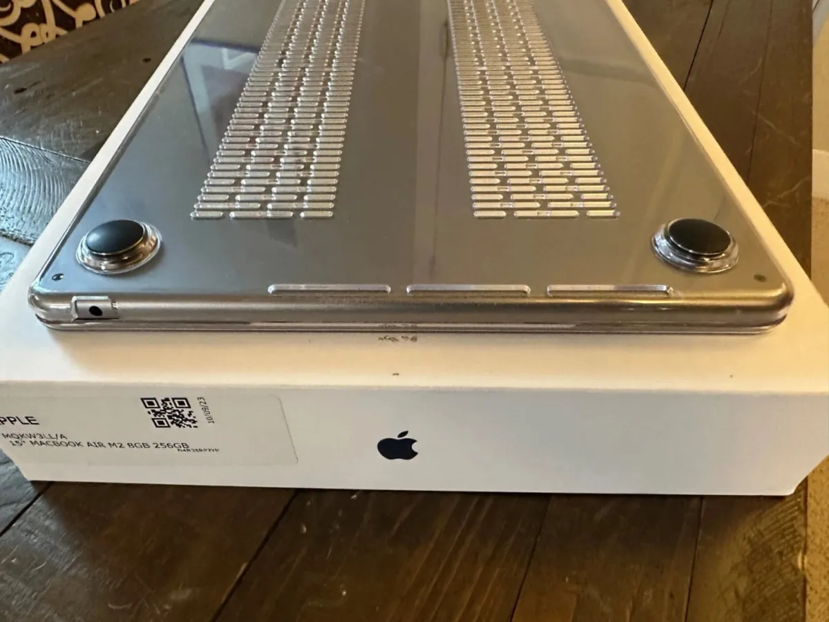 Perfect Apple MacBook Air 15-inch M3 24GB RAM 512G - Image 4