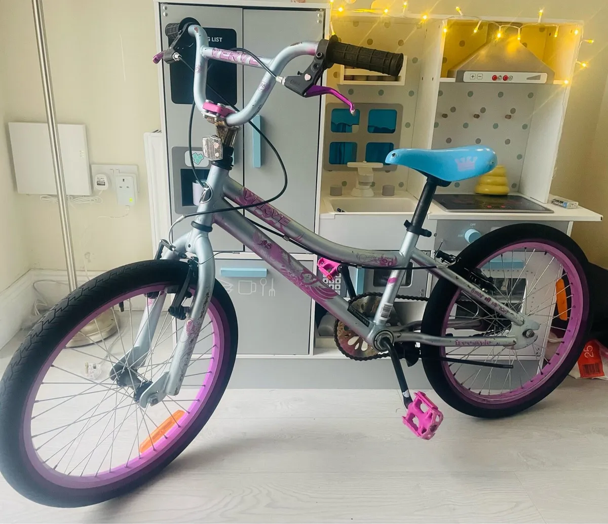 Girls bmx bargain - Image 4