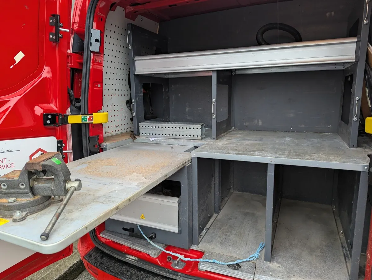 Bott shelving. - Image 1