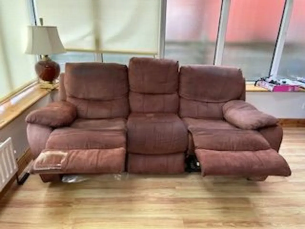 Sofa 3 Seater Recliner (Manual) - Image 3
