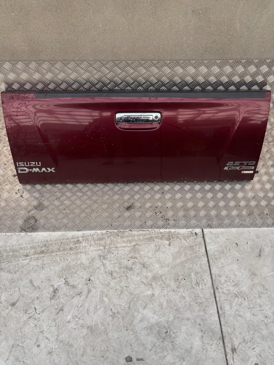D-Max Rear Tub Door - Image 2